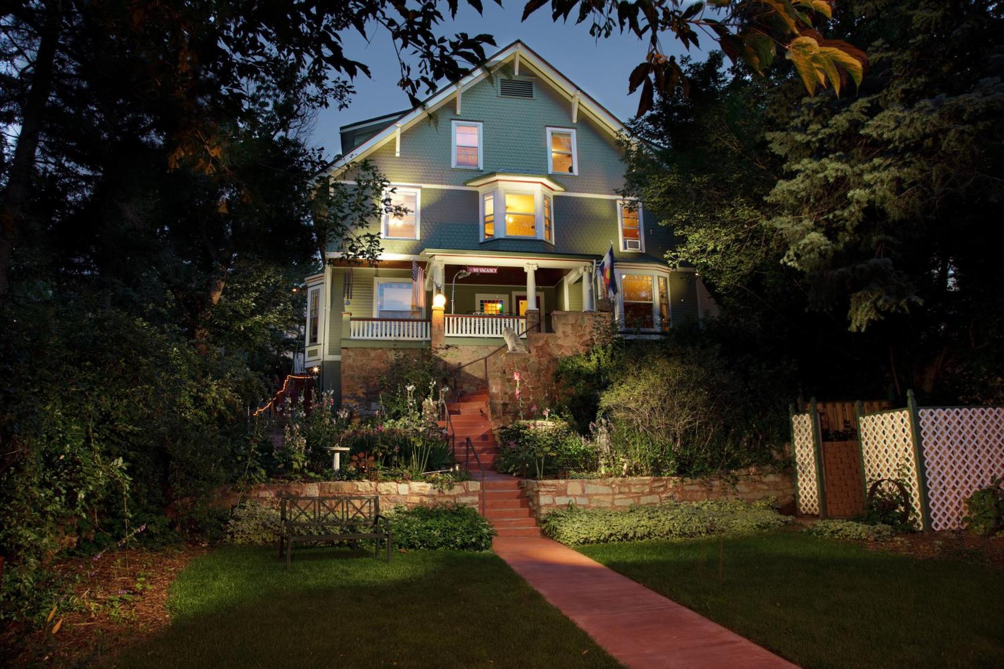 مانيتو سبرينغز Avenue Hotel Bed And Breakfast المظهر الخارجي الصورة