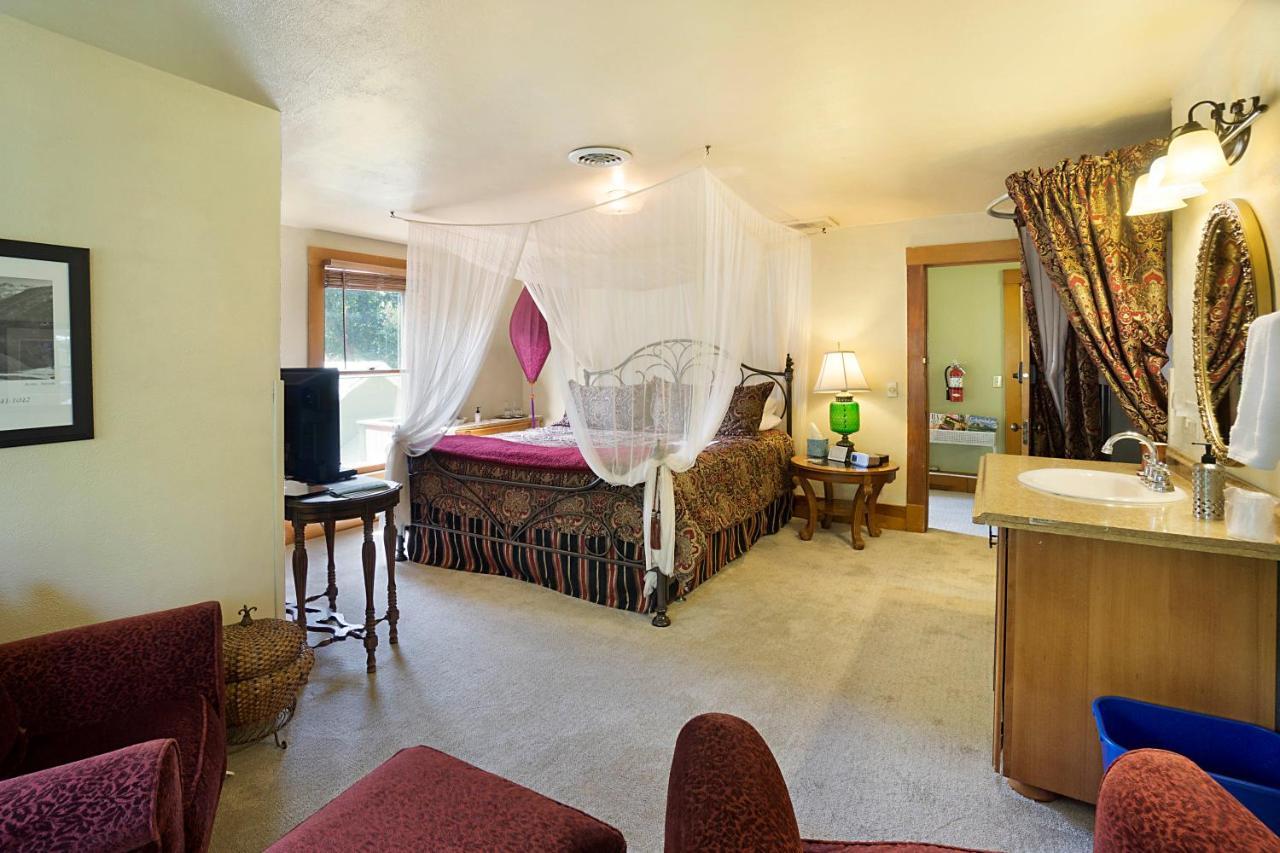 مانيتو سبرينغز Avenue Hotel Bed And Breakfast المظهر الخارجي الصورة