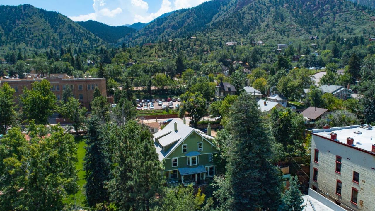 مانيتو سبرينغز Avenue Hotel Bed And Breakfast المظهر الخارجي الصورة