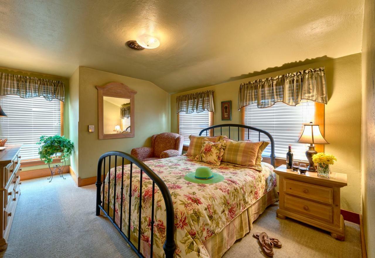 مانيتو سبرينغز Avenue Hotel Bed And Breakfast المظهر الخارجي الصورة