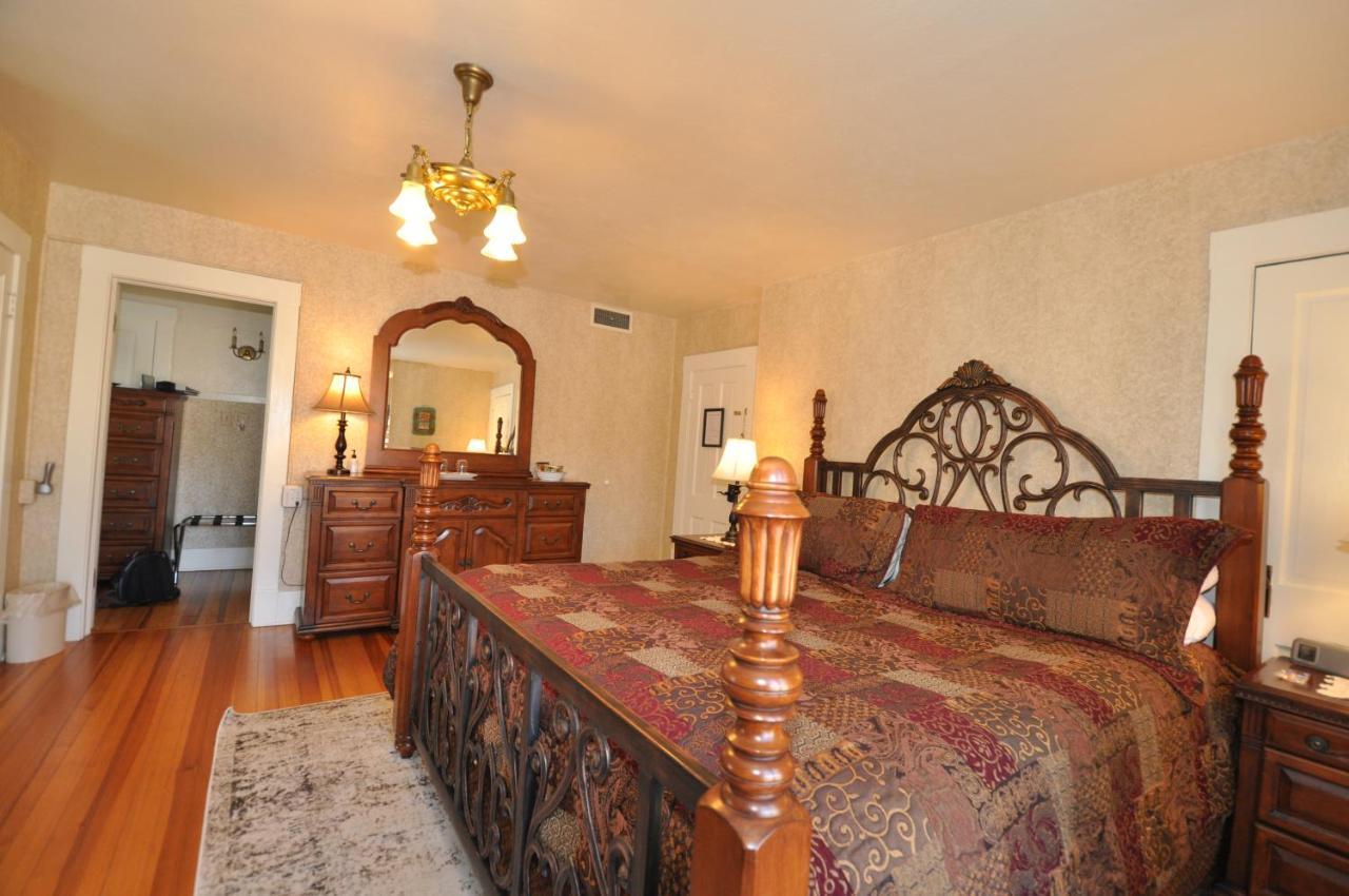 مانيتو سبرينغز Avenue Hotel Bed And Breakfast المظهر الخارجي الصورة